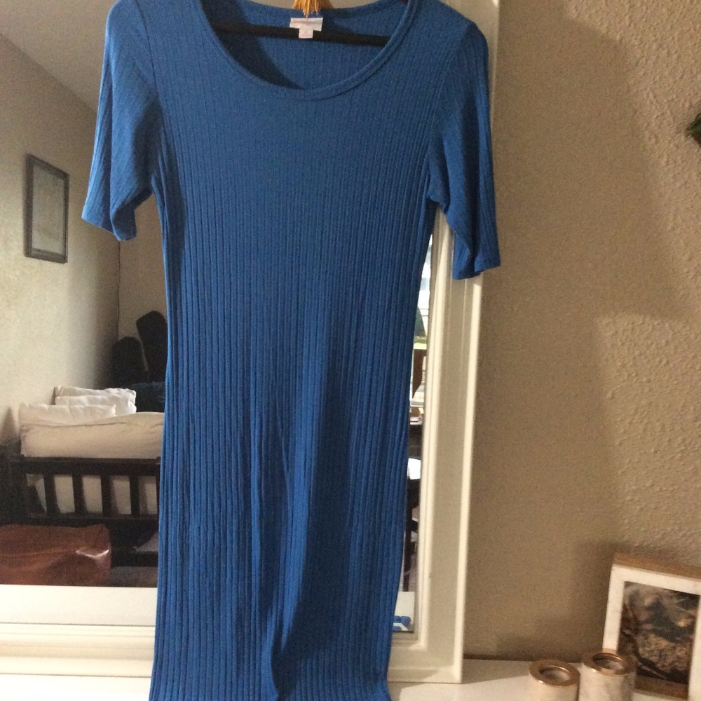 body con/straight dress